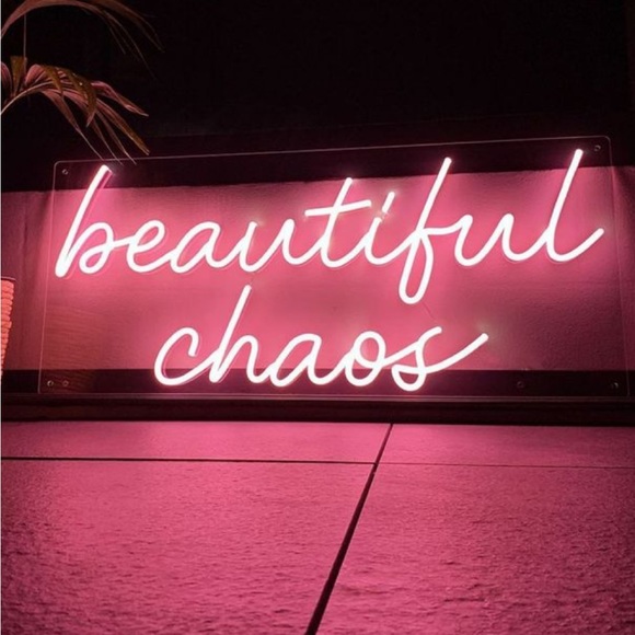 LIKE THIS LISTING TO BE NOTIFIED COME SHOP AND SHARE YOURS 🥰 - Picture 4 of 6